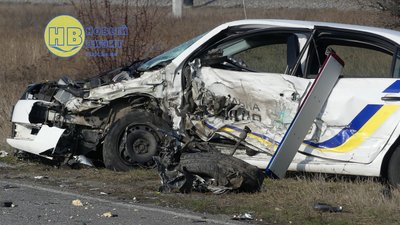 Четверо правоохоронців шпиталізовано: нові подробиці щодо ДТП на Херсонщині Четверо правоохоронців шпиталізовано: нові подробиці щодо ДТП на Херсонщині