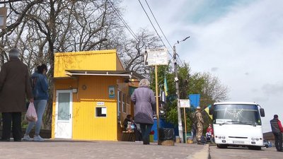 У місті на Черкащині пенсіонерів безкоштовно возять у маршруртках