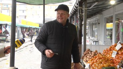 фрукти, свято, ціна, гроші, попит, ринок, базар, купують, продавці
