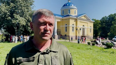 "Хлопці, прикрийте, я зараз їх всіх завалю": у Прилуках попрощалися із загиблим кулеметником Вадимом Макухою "Хлопці, прикрийте, я зараз їх всіх завалю": у Прилуках попрощалися із загиблим кулеметником Вадимом Макухою