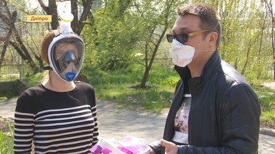 Дніпро: Як маски для пірнання перетворюють на засоби індивідуального захисту для медиків Дніпро: Як маски для пірнання перетворюють на засоби індивідуального захисту для медиків