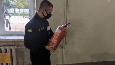 На Прикарпатті не всі виборчі дільниці відкрилися вчасно