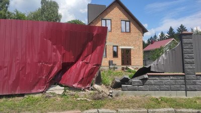 Водійку тролейбуса, яка у Луцьку врізалася в паркан, звільнять з роботи