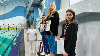 Чернівчанка стала чемпіонкою України з плавання серед юнаків