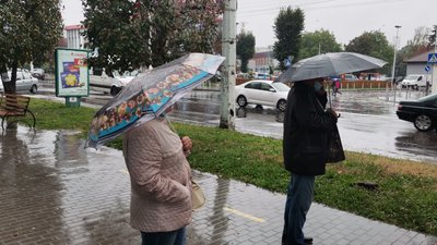Чому виникають черги під відділом Луцького пенсійного фонду Чому виникають черги під відділом Луцького пенсійного фонду