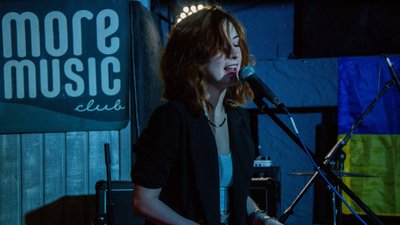 Зібрали 75 тисяч для військових: в одеському MoreMusicClub проводять благодійні концерти. Гурт Yothex Зібрали 75 тисяч для військових: в одеському MoreMusicClub проводять благодійні концерти. Гурт Yothex