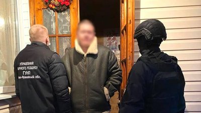 Викрали авто, пограбували будинок та вчиняли підпали. На Прикарпатті викрили злочинну групу Викрали авто, пограбували будинок та вчиняли підпали. На Прикарпатті викрили злочинну групу