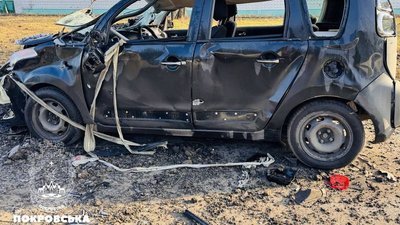 У Покровську ліквідовують наслідки нічного обстрілу У Покровську ліквідовують наслідки нічного обстрілу