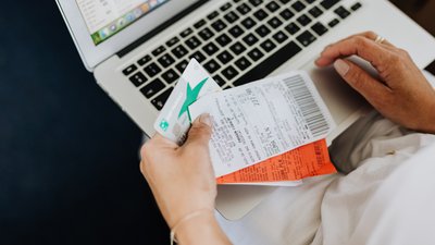 Ви маєте показати чек, квитанцію або інший розрахунковий документ для того, щоб довести, що ви придбали товар у цього продавця. Фото ілюстративне Ви маєте показати чек, квитанцію або інший розрахунковий документ для того, щоб довести, що ви придбали товар у цього продавця. Фото ілюстративне