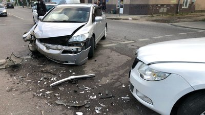 Наркотичне та алкогольне сп'яніння: у Львові сталося три ДТП Наркотичне та алкогольне сп'яніння: у Львові сталося три ДТП