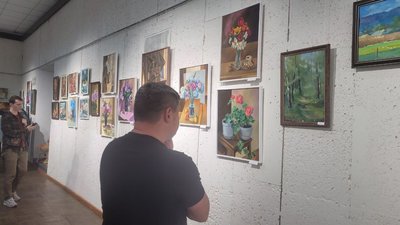 Живопис архітектора: Микола Шолудько презентував у Рівному свою першу олійну виставку Живопис архітектора: Микола Шолудько презентував у Рівному свою першу олійну виставку