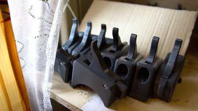 Як волонтер з Білопілля на Сумщині сам змайстрував п'ять 3D-принтерів, щоб допомогти ЗСУ