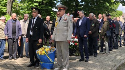 В Ужгороді вшанували пам’ять ліквідаторів аварії на ЧАЕС В Ужгороді вшанували пам’ять ліквідаторів аварії на ЧАЕС