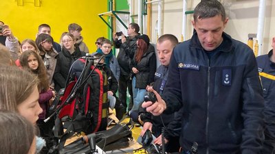 Рятувальники провели навчання для школярів