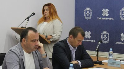 Голова Хмельницької ОДА звільнив директорку департаменту освіти