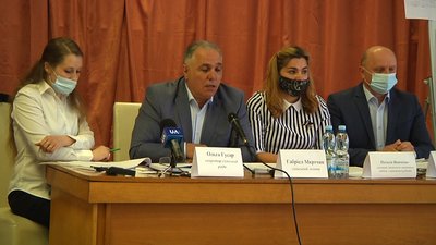 На Житомирщині жителі громади намагаються повернути землю, яку у 2019 виділили немісцевим "АТОвцям" На Житомирщині жителі громади намагаються повернути землю, яку у 2019 виділили немісцевим "АТОвцям"