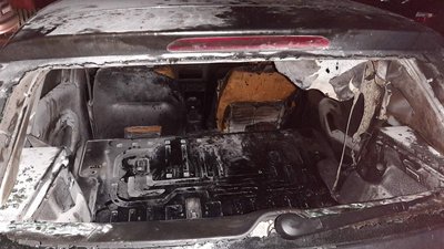 У Чернігові через феєрверк загорілася автівка У Чернігові через феєрверк загорілася автівка