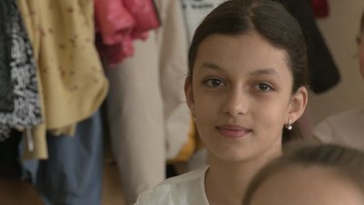 На Івано-Франківщині бійці 102 бригади прийшли у ліцей, щоб подякувати учениці за донат На Івано-Франківщині бійці 102 бригади прийшли у ліцей, щоб подякувати учениці за донат