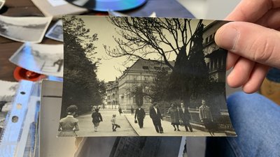 75 книг, 400 листівок та 50 фотографій про Ужгород у колекції закарпатця Олександра Маріаша 75 книг, 400 листівок та 50 фотографій про Ужгород у колекції закарпатця Олександра Маріаша