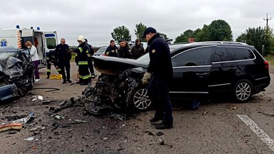 На Миколаївщині під час зіткнення двох легковиків загинув чоловік