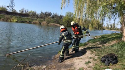 В Олександрії на Кіровоградщині з річки витягли тіло чоловіка