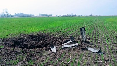 У громаді на Житомирщині знайшли в лісі крилату ракету, котра не розірвалася У громаді на Житомирщині знайшли в лісі крилату ракету, котра не розірвалася