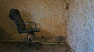 Зруйнований вибухом будинок на Хуторському в Одесі почали ремонтувати Зруйнований вибухом будинок на Хуторському в Одесі почали ремонтувати