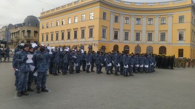 До Дня соборності України в Одесі створили "живий ланцюг" та заспівали Державний Гімн До Дня соборності України в Одесі створили "живий ланцюг" та заспівали Державний Гімн