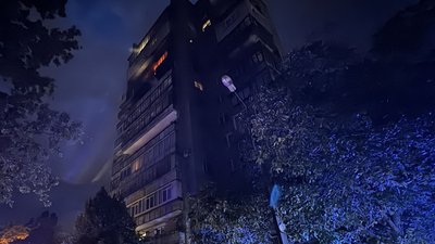 пожежа у багатоповерхівці, ДСНС пожежа, порятунок на пожежі, евакуація з вогню, новини