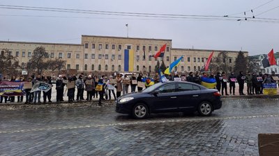 "Не мовчи. Полон вбиває".У Кропивницькому відбувся автопробіг на підтримку військовополонених "Не мовчи. Полон вбиває".У Кропивницькому відбувся автопробіг на підтримку військовополонених