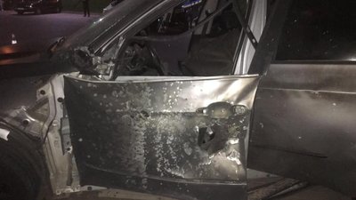 Стало відомо, кому належить авто, яке вчора підірвали у Франківську Стало відомо, кому належить авто, яке вчора підірвали у Франківську