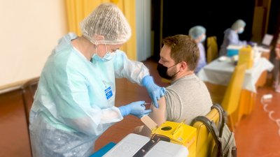Вакцинація на Рівненщині: де на вихідних можна щепитися від COVID-19