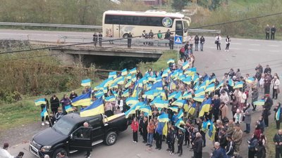 На Закарпатті попрощалися з полеглим захисником Романом Козаком На Закарпатті попрощалися з полеглим захисником Романом Козаком