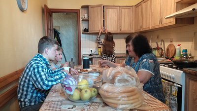 Рідний дім – згорів: бучанка, яка опікується трьома дітьми, оселилася в Луцьку