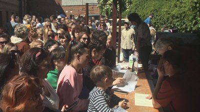 У Вінниці роздали гумдопомогу людям, які виїхали з Луганщини