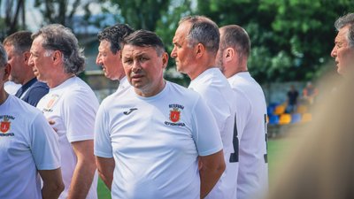 Одеські нацгвардійці зіграли благодійний футбольний матч разом із ветеранами "Чорноморця" Одеські нацгвардійці зіграли благодійний футбольний матч разом із ветеранами "Чорноморця"