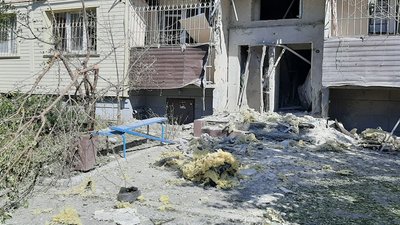 На Луганщині мешканцям зруйнованої під час обстрілу багатоповерхівки шукають інше житло