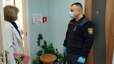У Луцьку перевірили пожежну безпеку в дитячому будинку. Які порушення виявили У Луцьку перевірили пожежну безпеку в дитячому будинку. Які порушення виявили