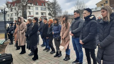 "Територія сильних духом". У Прикарпатському університеті вшанували пам’ять полеглих за Україну "Територія сильних духом". У Прикарпатському університеті вшанували пам’ять полеглих за Україну