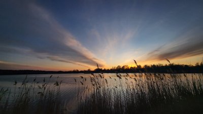 Березень