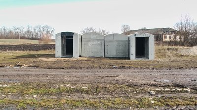 Для будівництва укриття поблизу Писарівського ліцею, придбали чотири модулі.