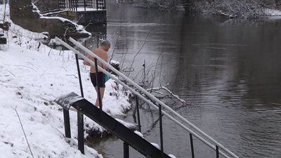 Нові сходи на пляжі у Луцьку демонтують: у чому причина