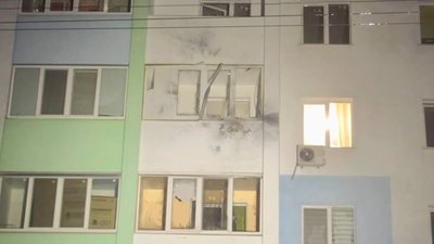 Пошкоджений дроном будинок в Індустріальному районі Харкова, 27 серпня 2026 року