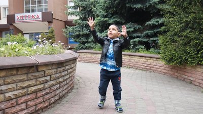 "Була надія, що знайдуться батьки": п'ятирічному Артуру з Рівного шукають сім'ю "Була надія, що знайдуться батьки": п'ятирічному Артуру з Рівного шукають сім'ю