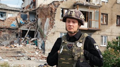 Поліцейські офіцери прифронтові села Торське Зарічне Донеччина Поліцейські офіцери прифронтові села Торське Зарічне Донеччина