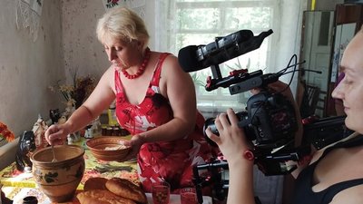 "Баба Єлька. Експедиція на піч". Передпоказ телепроєкту від Суспільного "Баба Єлька. Експедиція на піч". Передпоказ телепроєкту від Суспільного