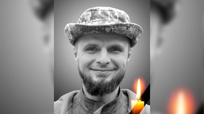 Загинули на Донеччині: на Чернігівщині поховали чотирьох бійців Загинули на Донеччині: на Чернігівщині поховали чотирьох бійців