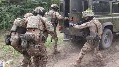 Морські піхотинці з одеської бригади тренуються запобігати диверсіям Морські піхотинці з одеської бригади тренуються запобігати диверсіям