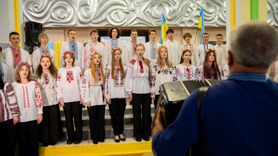 У Полтаві відкрили меморіальну дошку на честь діяча УНР Юрія Колларда У Полтаві відкрили меморіальну дошку на честь діяча УНР Юрія Колларда