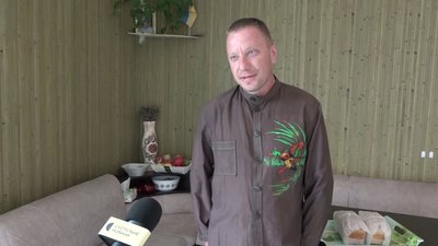 Збирає гроші на потреби ЗСУ: дев'ятирічний житомирянин Станіслав Сєдов випікає і продає хліб Збирає гроші на потреби ЗСУ: дев'ятирічний житомирянин Станіслав Сєдов випікає і продає хліб